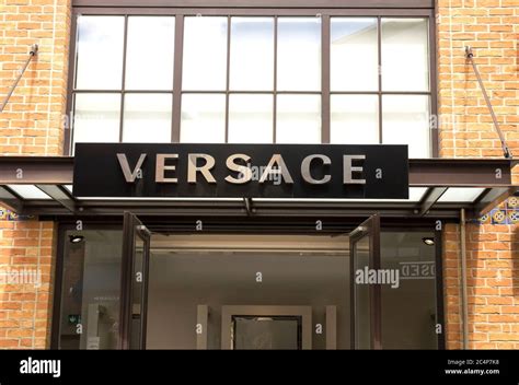 versace deutschland.